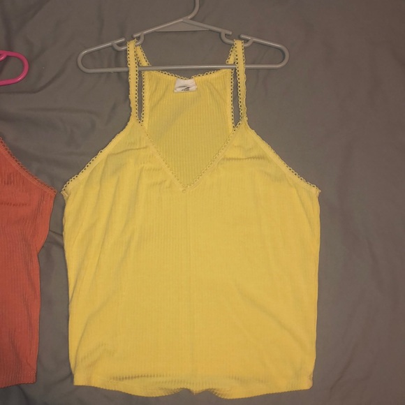 A brand new yellow cropped tank top from tillys - Picture 1 of 1